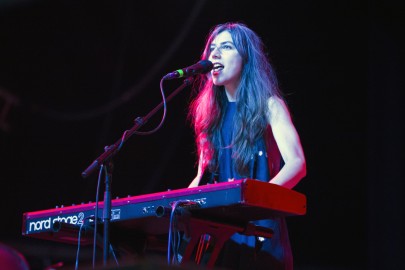 Julia Holter (foto di Xarlene)